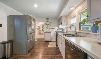 13 STEVENS St, Camden, DE 19934