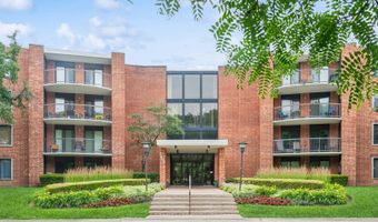 1605 E Central Rd 411B, Arlington Heights, IL 60005