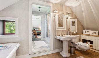 719 Walker Hill Rd, Barnard, VT 05031