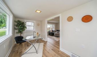 212 Nile Kinnick Dr N, Adel, IA 50003