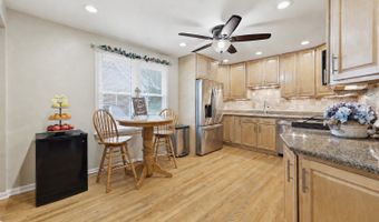 639 N Kaspar Ave, Arlington Heights, IL 60004