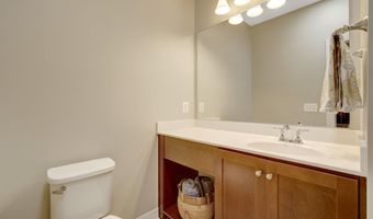 20405 SAVIN HILL Dr, Ashburn, VA 20147