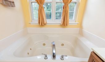 6 DUNLEARY Dr, Bear, DE 19701