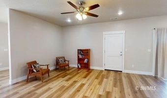 1015 E Canyon Dr, Big Water, UT 84741