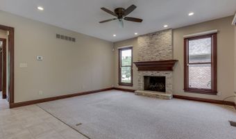 20 Forrests Edge Ct, Indianapolis, IN 46227