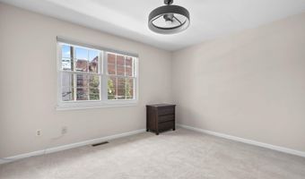 938 S ROLFE St, Arlington, VA 22204