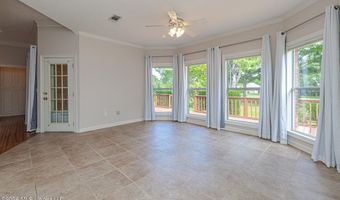 160 Apple Blossom Dr, Brandon, MS 39047