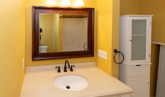 135 Middlesex Ave, Chester, CT 06412