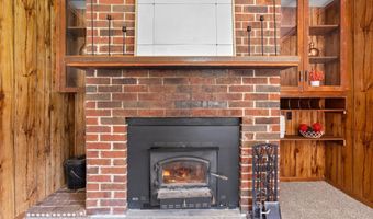 5905 Mayhill Dr, Madison, WI 53711