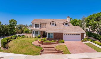 5801 Middle Crest Dr, Agoura Hills, CA 91301