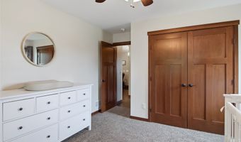 623 Autumn Dr, Altoona, WI 54720