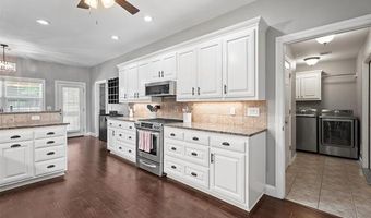 5812 Woodland Rd, Bartlesville, OK 74006