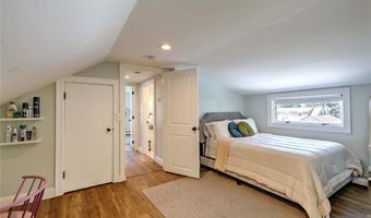 9 Norman St, Cumberland, RI 02864