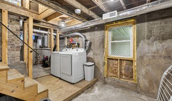 691 Eastern Ave, Augusta, ME 04330