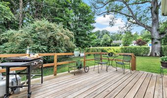 137 Rockwell Rd, Bethel, CT 06801