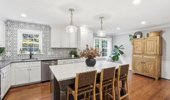 661 N ARMISTEAD St, Alexandria, VA 22312