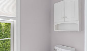 211 Oak St, Bath, ME 04530