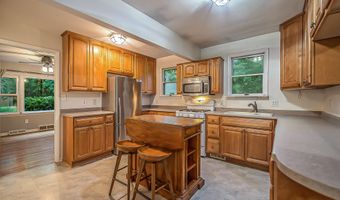 945 Rose Dr, Ann Arbor, MI 48103