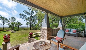 25 17th St, Apalachicola, FL 32320