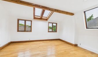 61 Blanding Ave, Barrington, RI 02806