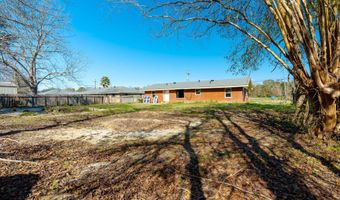 211 Perry Dr, Abbeville, LA 70510