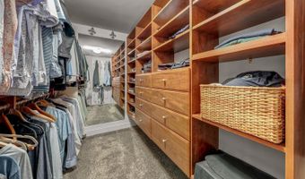 43079 LAGO GALLERIE Ct, Ashburn, VA 20148