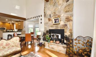 8312 UPPER SPRING Ln, Annandale, VA 22003