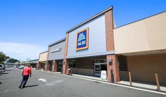 4712 SPRINGBROOK Dr, Annandale, VA 22003