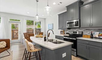 189 Auburn Vly, Auburn, GA 30011