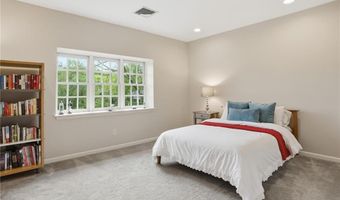 3 Cedar Rock Mdw, East Greenwich, RI 02818