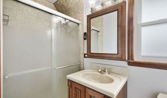 816 W Heritage Dr, Addison, IL 60101