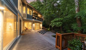 6829 LITTLE RIVER Tpke, Annandale, VA 22003