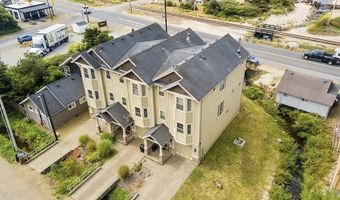 547 FRONT St, Rockaway Beach, OR 97136