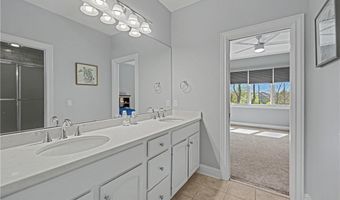 560 Club Dr, Aurora, OH 44202