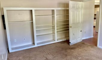 13 Ferry Dr, Beaufort, SC 29907