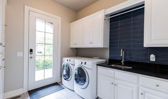904 NW Oxford Gate, Bentonville, AR 72712