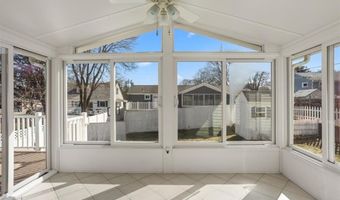 30 Dover Ave, East Providence, RI 02914