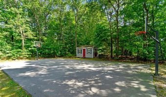 10 Lantern Brook Dr, Lincoln, RI 02865
