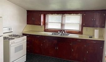 153 W KING St, Abbottstown, PA 17301