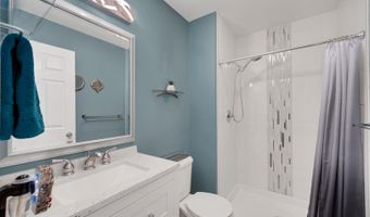 5 Lancaster Ct, Algonquin, IL 60102