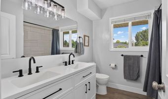 559 Rich Ln, Blackfoot, ID 83221