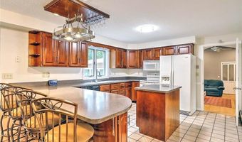130 Hope Hill Ter, Cranston, RI 02921