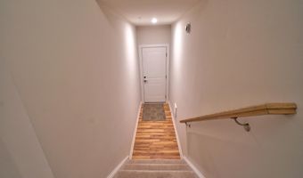 20285 NEWFOUNDLAND Sq, Ashburn, VA 20147