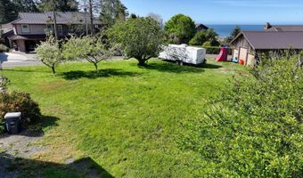 Crestline Loop, Brookings, OR 97415