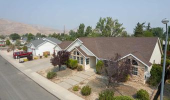 526 Greenbriar Dr, Carson City, NV 89701