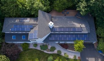 25 Surrey Dr, Cheshire, CT 06410