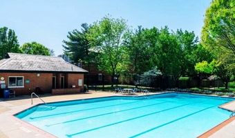 3050 S BUCHANAN St S A2, Arlington, VA 22206
