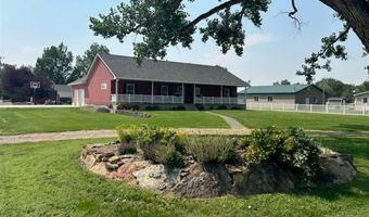 184 S 1st St W, Cowley, WY 82420