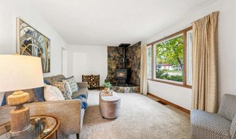 2427 BARBARA Ave, Appleton, WI 54915