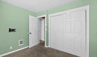 2320 NE Wells Acres Rd, Bend, OR 97701